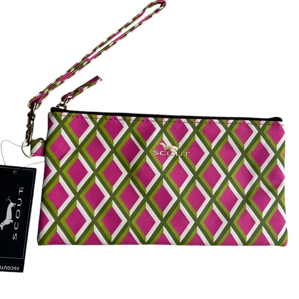 SCOUT Kate‎ Wristlet Purse Pink Multi Quilted Lined Zip Wallet